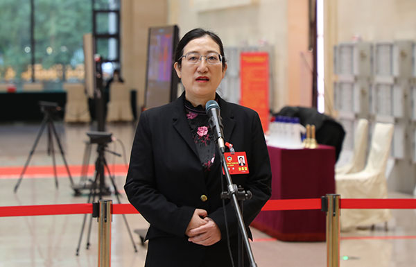 省政協(xié)委員、廣東外語外貿(mào)大學(xué)法學(xué)院副院長(zhǎng)楊樺：促進(jìn)高校畢業(yè)生高質(zhì)量充分就業(yè)