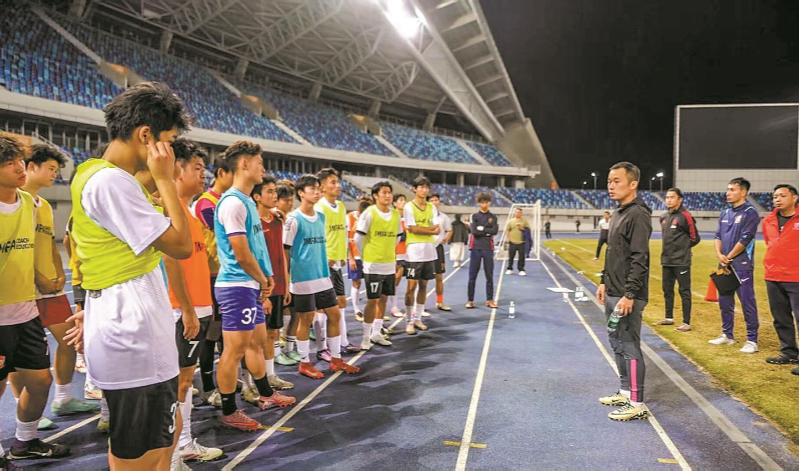 廣東省城市足球超級(jí)聯(lián)賽各隊(duì)伍進(jìn)入“備戰(zhàn)狀態(tài)” 南粵21城將論劍綠茵